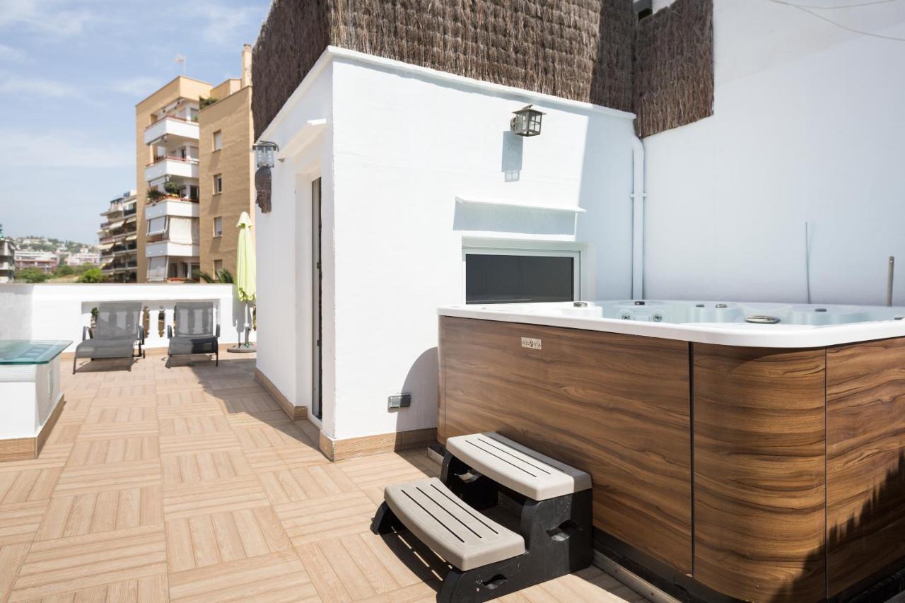 Sitges Spaces Beach House-4 Bedrooms, 3 Bathrooms, Large Terrace, Jacuzzi, Center-Beach Екстериор снимка